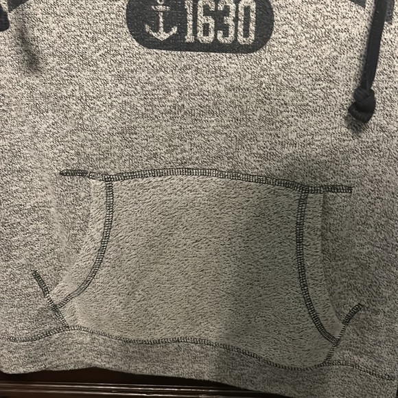 BOSTON SOFT GRAY HOODIE. Size M. Extremely comfortable. Enjoyed just once. 😊 - Picture 7 of 11